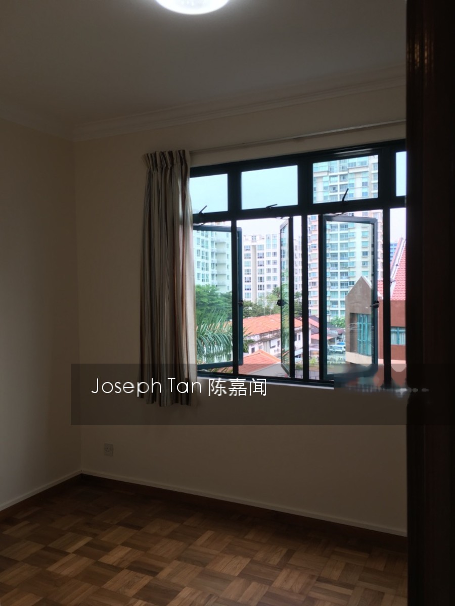 Regal Court (D12), Apartment #130930112